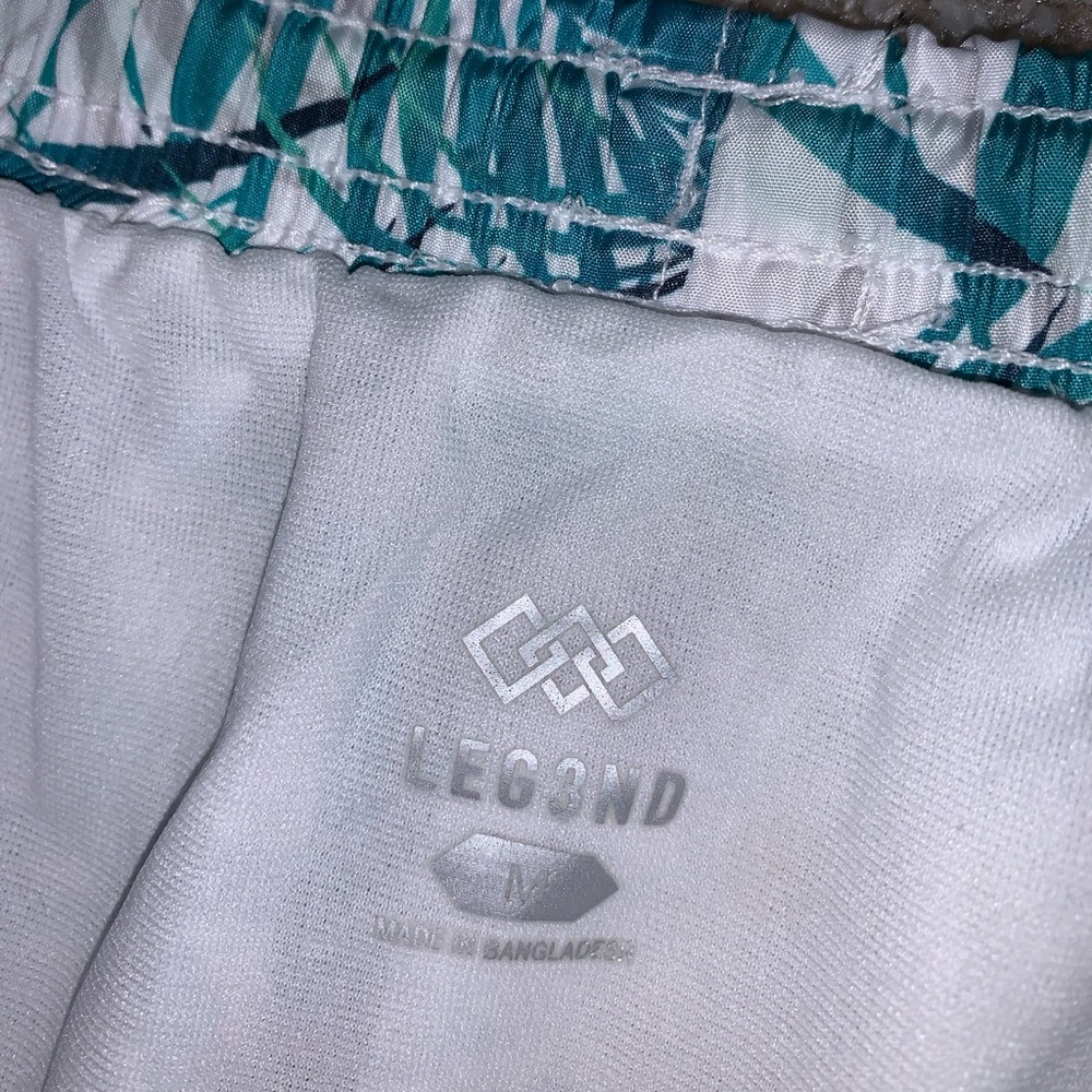 Leg3nd Green & White Tropic Athletic shorts size M - Picture 7 of 10